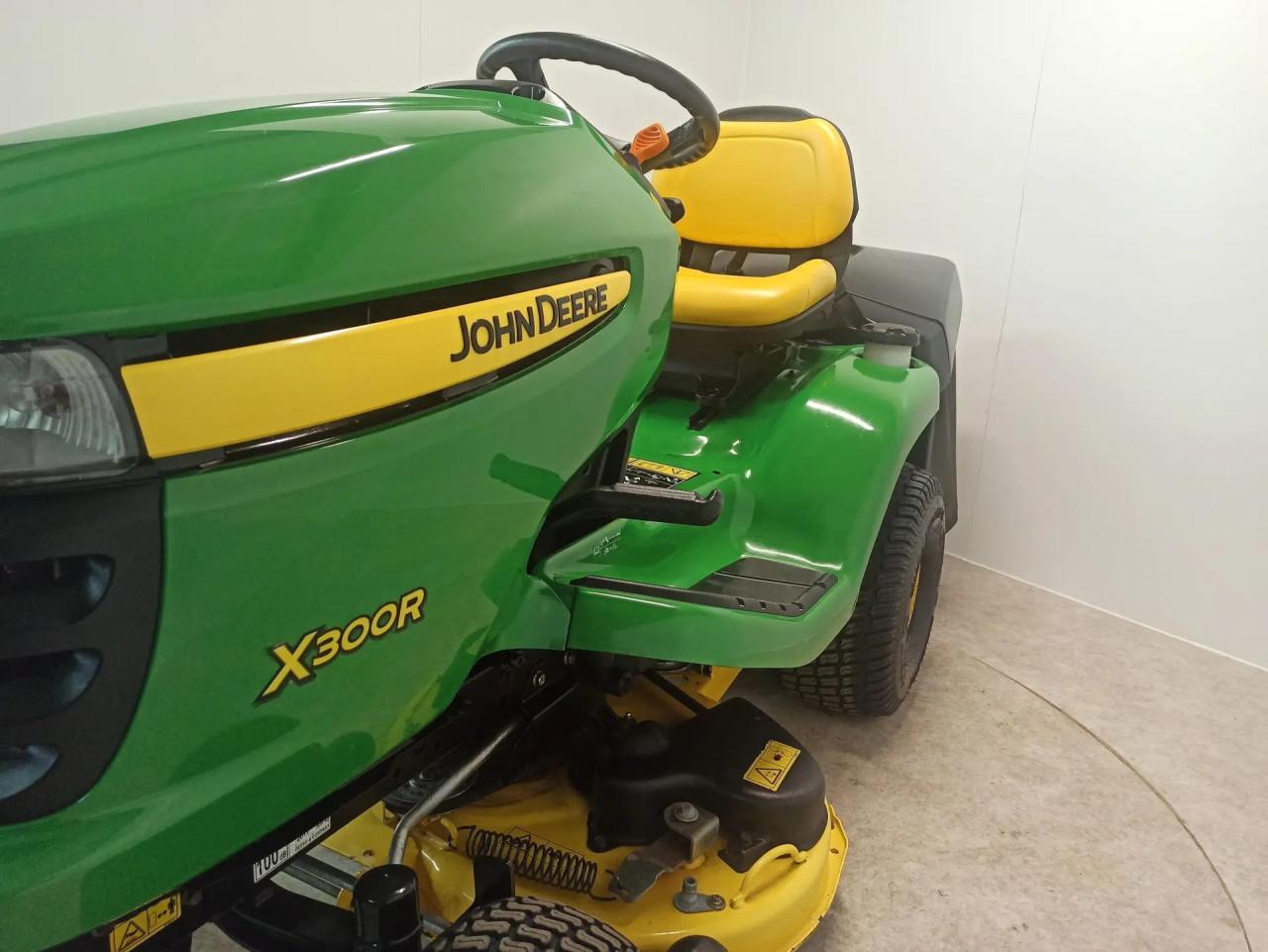 John Deere Zitmaaier X300R