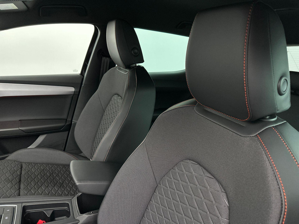 Seat Leon fr business 1.5 tsi ehybrid 150kw / 204pk hatchbac