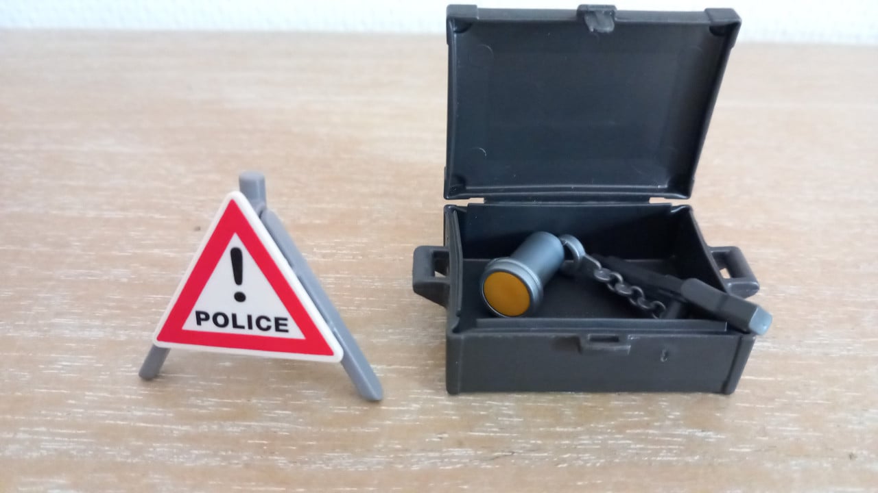 Playmobil politieagent met politiehond