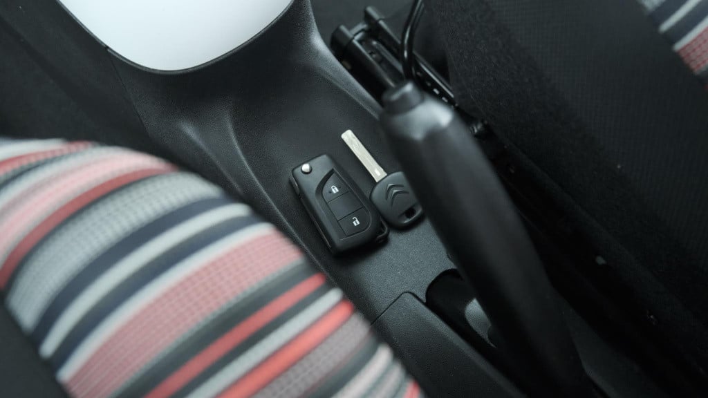 Citroen C1 1.0 vti airscape feel | vouwdak | camera | apple carplay | dab+