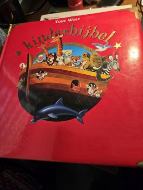 Groot formaat KINDERBIJBEL - Tony Wolf  Afmetingen: 29.5 x 29.5 cm 60 Blz.