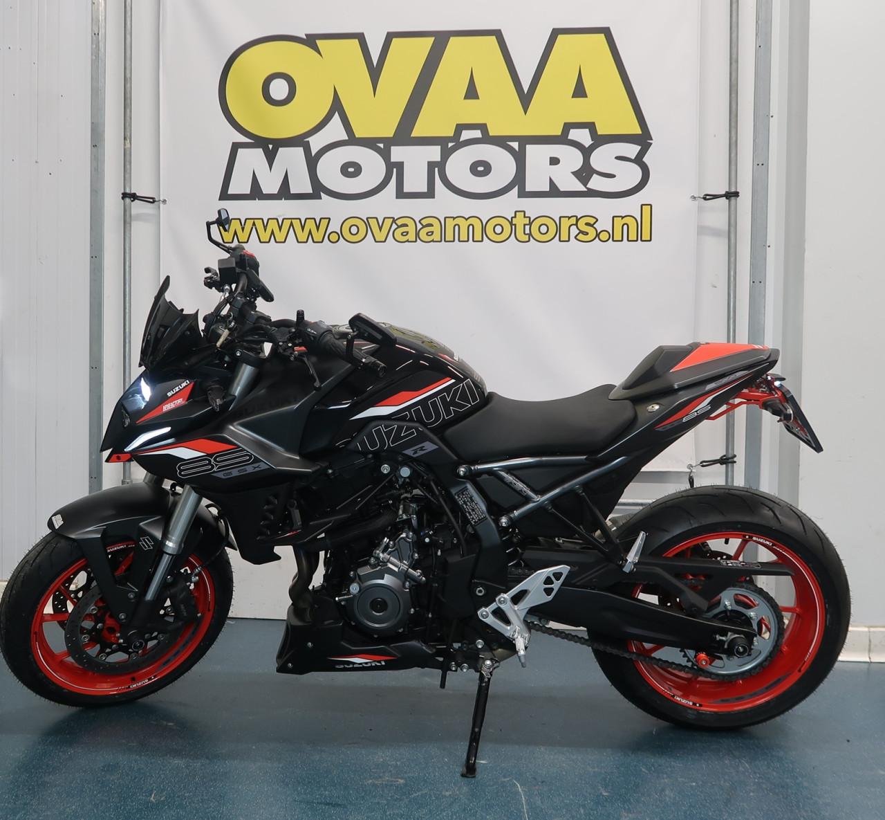 2024 Suzuki GSX-8S zeer compleet!