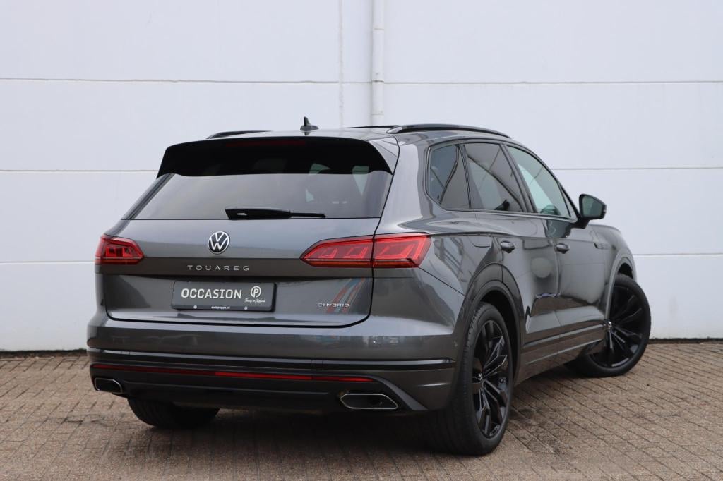 Volkswagen Touareg 3.0 tsi ehybrid 4motion black style 380pk tiptronic | so