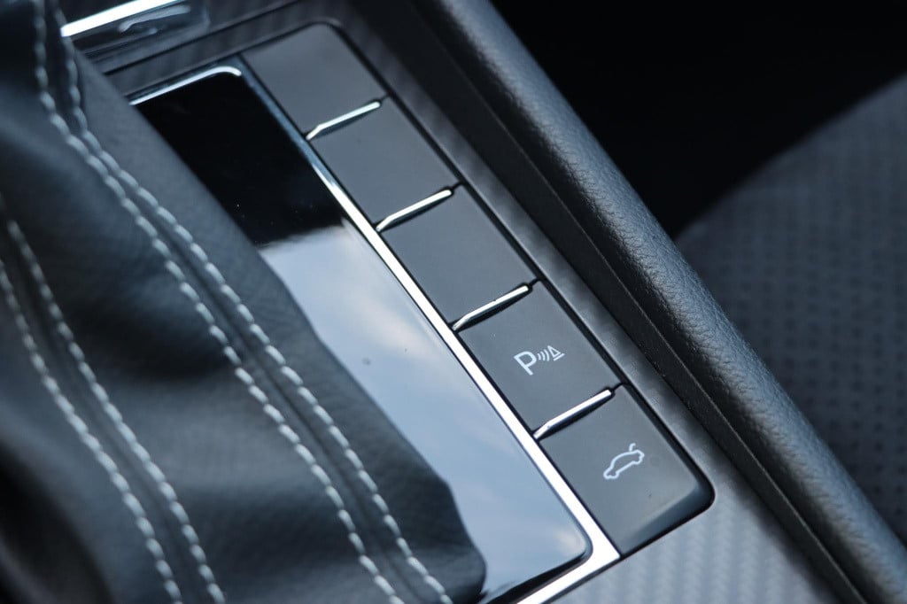 Skoda Superb combi 1.4 tsi iv sportline business