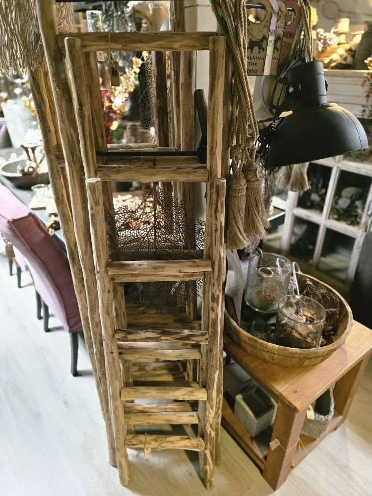 HEEL VEEL ITEMS IN STOER EN SOBER BIJ 3Z FACTORY ARNEMUIDEN, EN HEEL VEEL