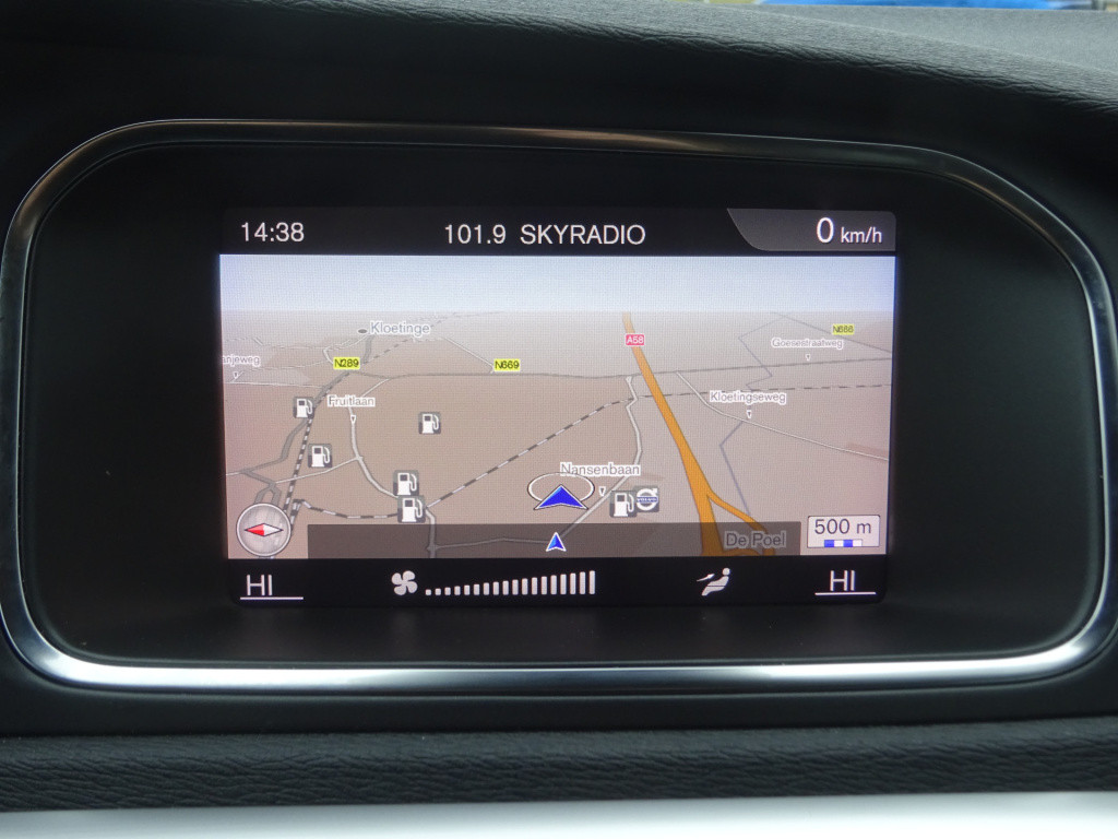 Volvo V40 cross country 2.0 d2 kinetic automaat 1e eigenaar / automaat / cl