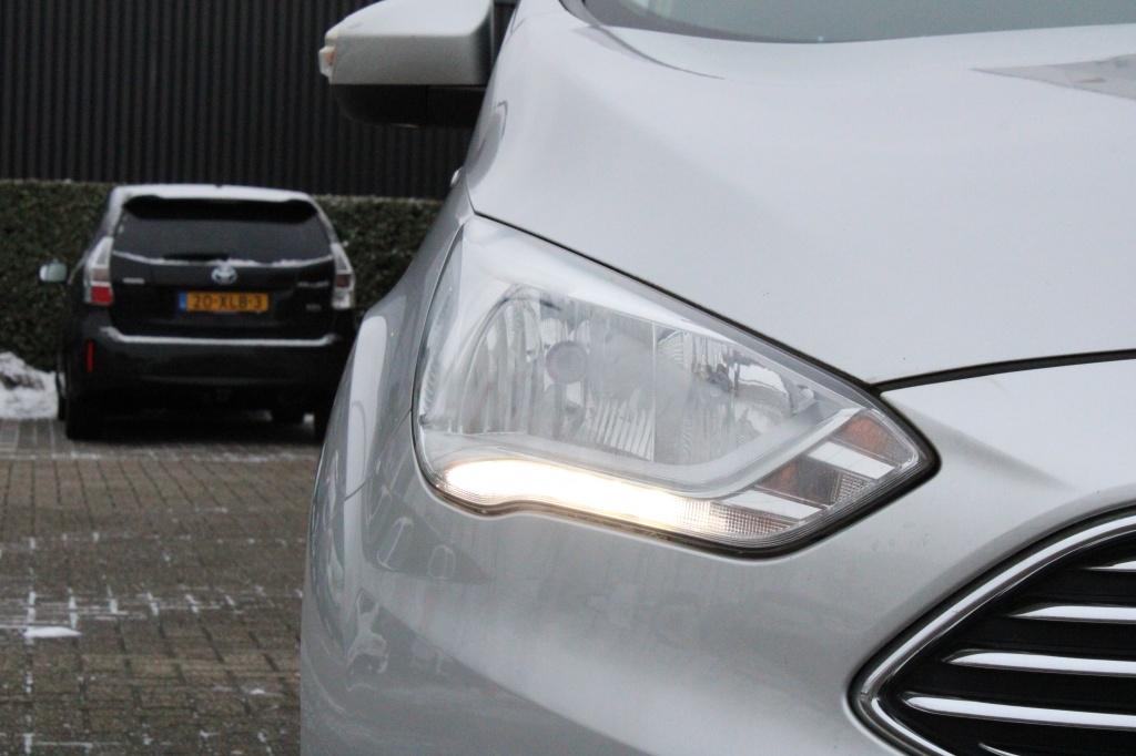 Ford C-max 1.0 titanium