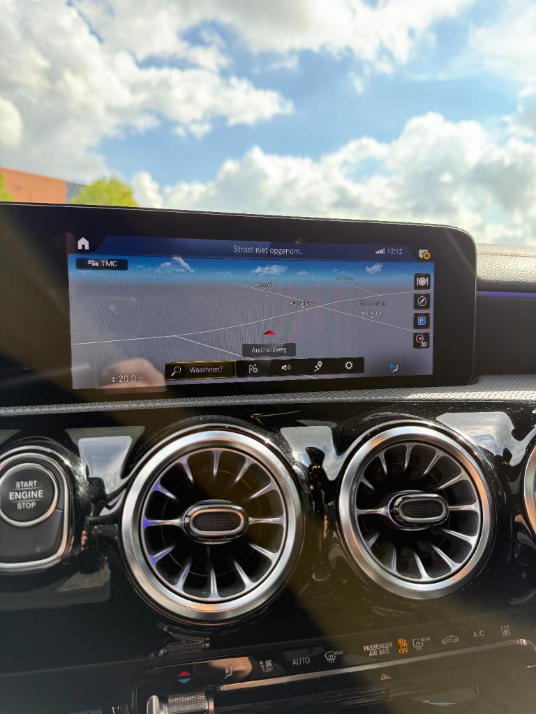 Mercedes-Benz Cla 250 e amg premium plus night - full option