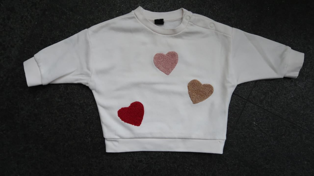 Babytruitjes, veel verschillende en alles in maatje 68 en €1,00 per stuk.