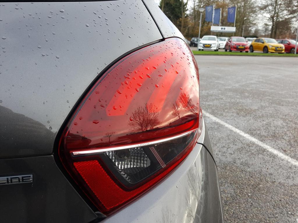 Peugeot 208 gt-line 1.2-110pk 5d vol-automaat(eat6) navigatie | trekhaak | 