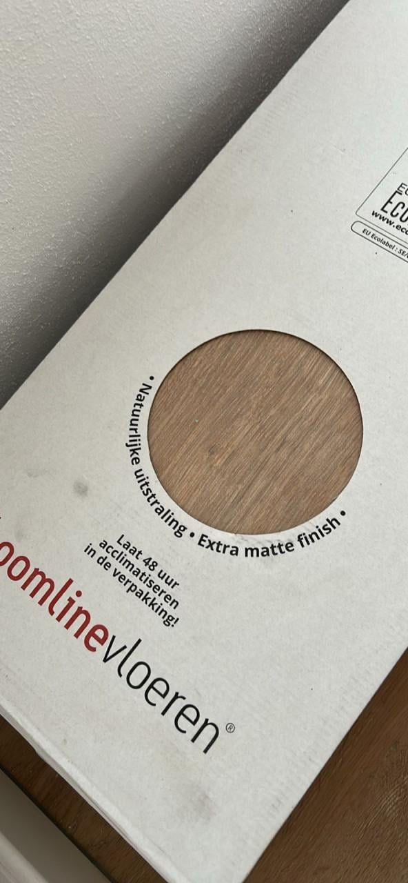 Hoomline Royal XL laminaat ondervloer + plinten + snijder