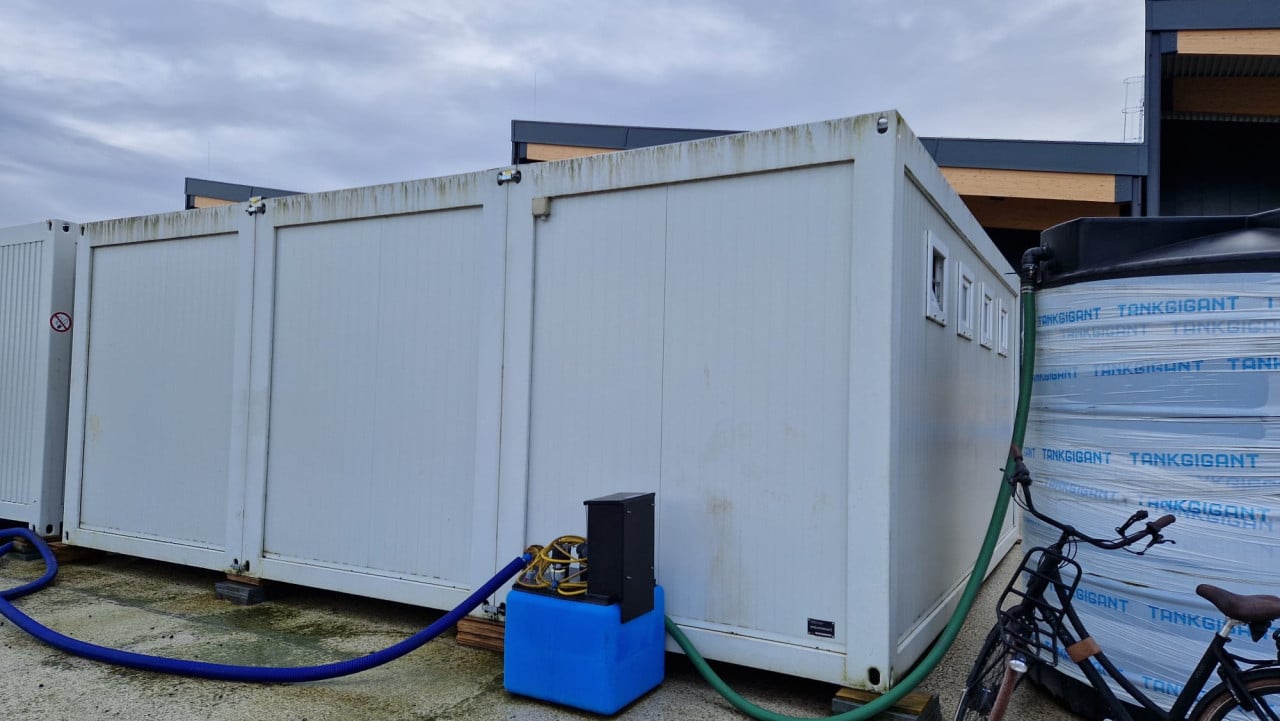 Verkleedruimte / sanitairunit / toiletunit / kantoorunit