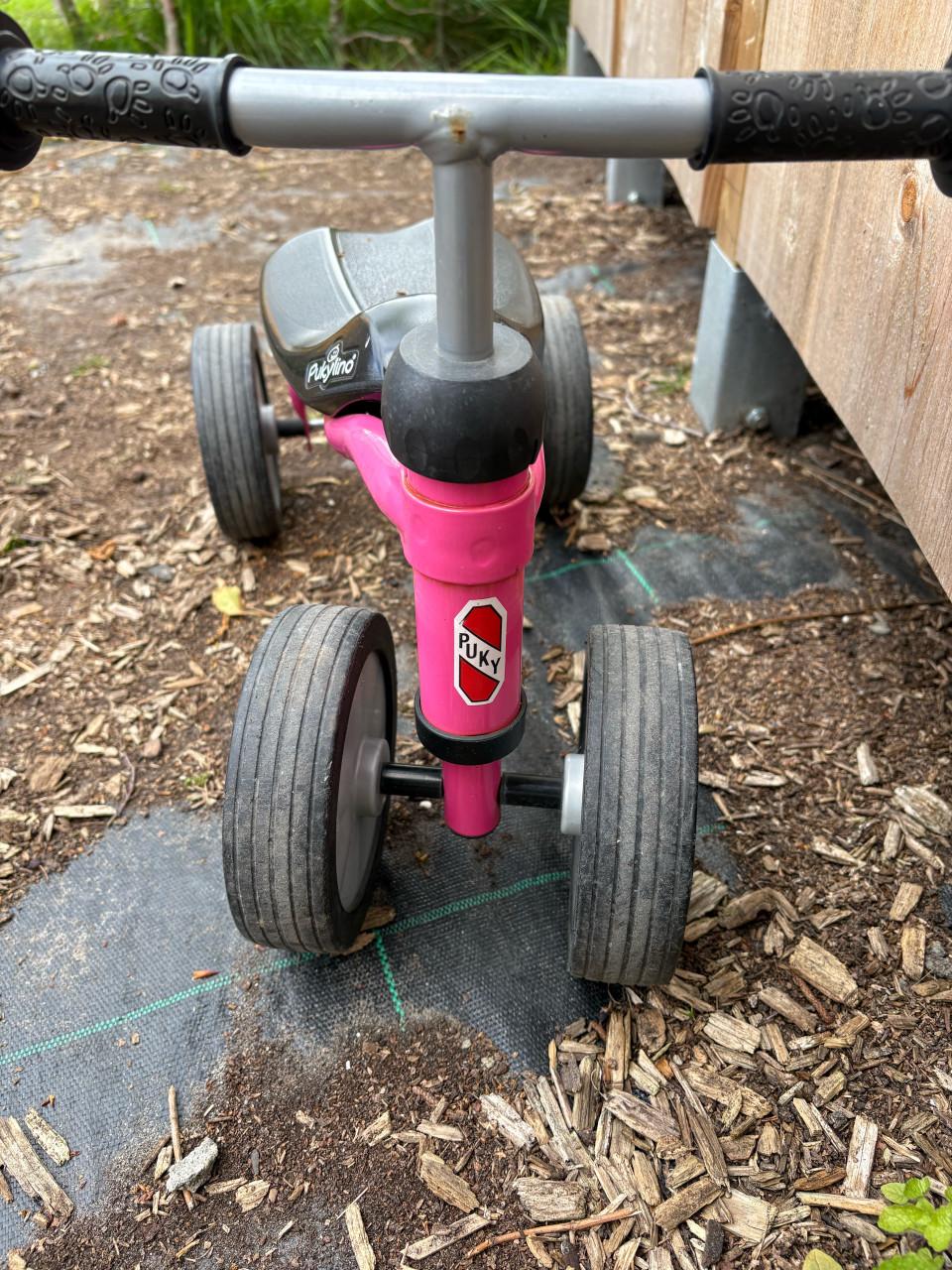 Driewieler loopfiets roze