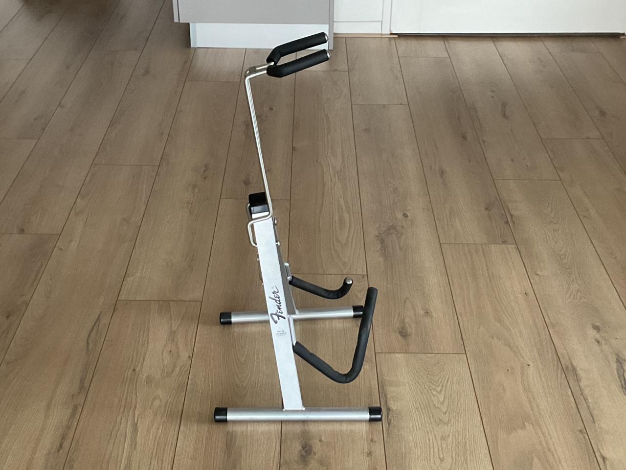 Vintage/nostalgische FENDER gitaar stand