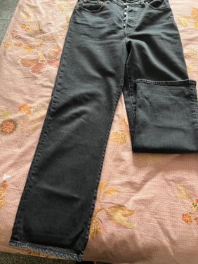 Mooie nieuwe zwarte Levi's broek ribcase