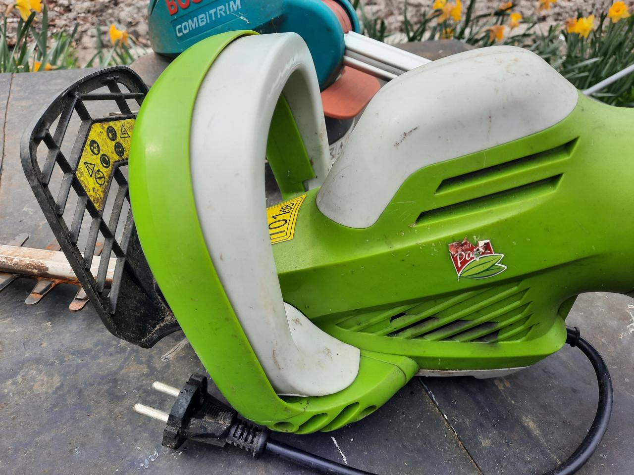 Elek.heggeschaar en grastrimmer