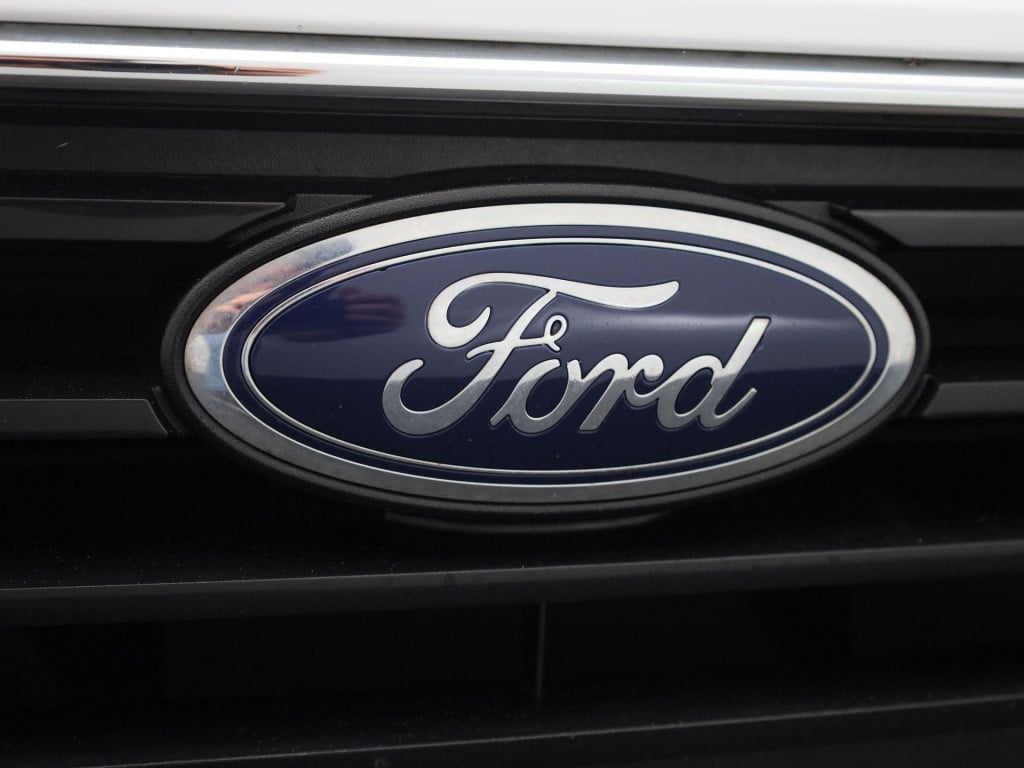 Ford Focus 1.0 ecoboost hybrid connected | parkeer sensoren | navigatie | c