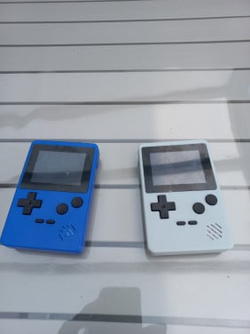 2x spelcomputers gaming console EVR. F88.769