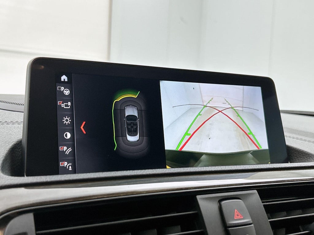 BMW 2-serie cabrio 220i high executive | automaat | lmv | leder | navigatie