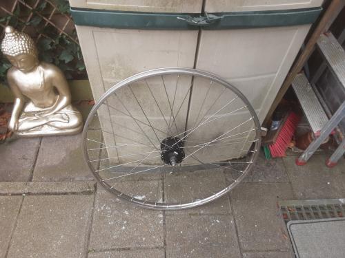 28 inch r.v.s shimano nexus voorwiel met naafdynamo