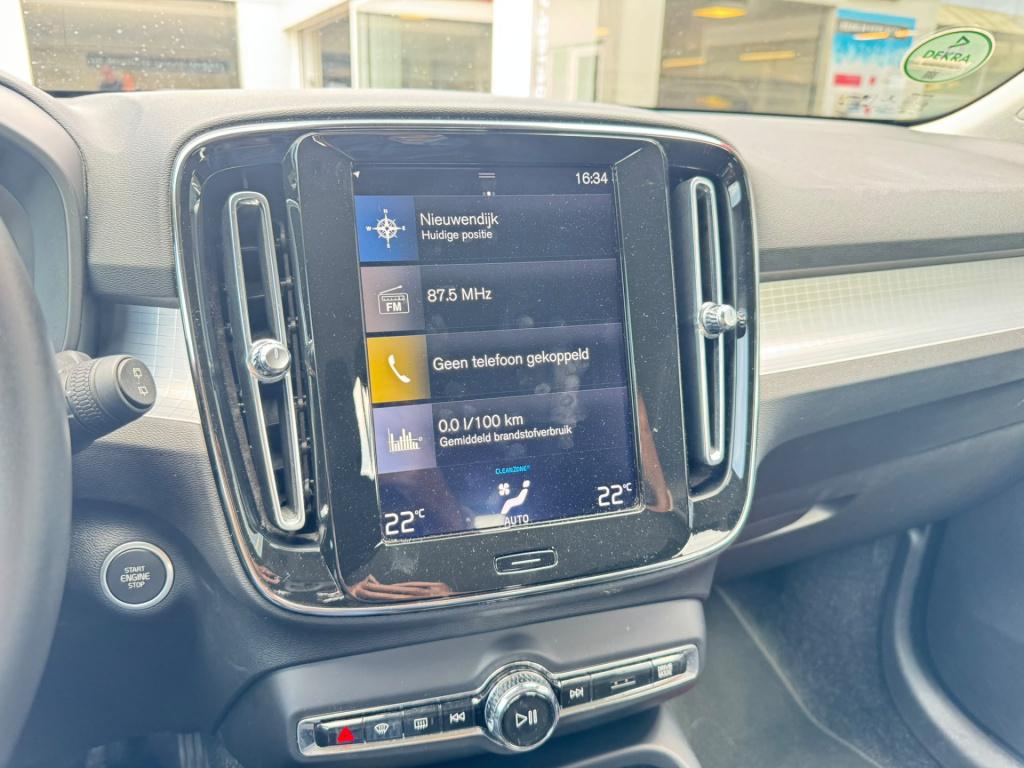 Volvo XC40 1.5 t5 twin engine momentum pro