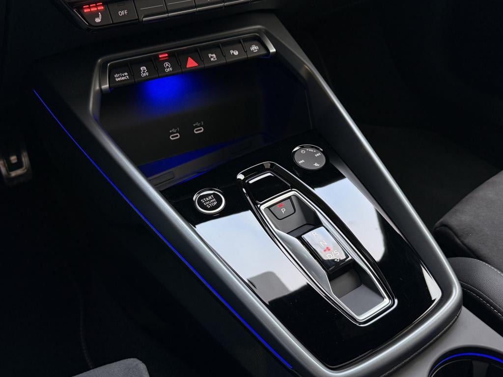 Audi A3 sportback 35 tfsi s edition | pano | sonos | alcantara | head-up | 