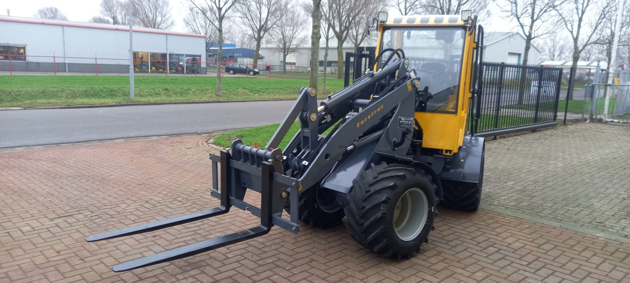 Eurotrac W12 CF