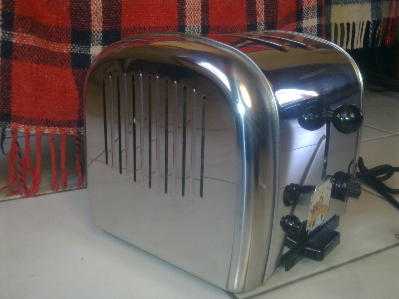 Chromen retro broodrooster