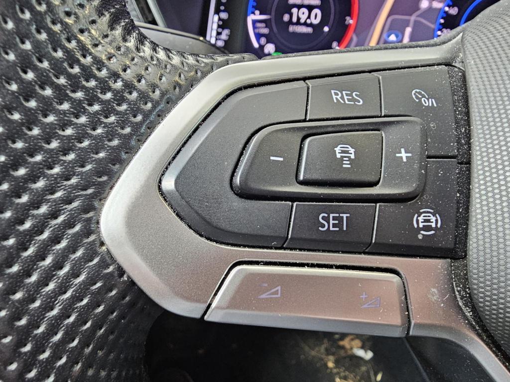 Volkswagen T-cross 1.0 tsi r-line