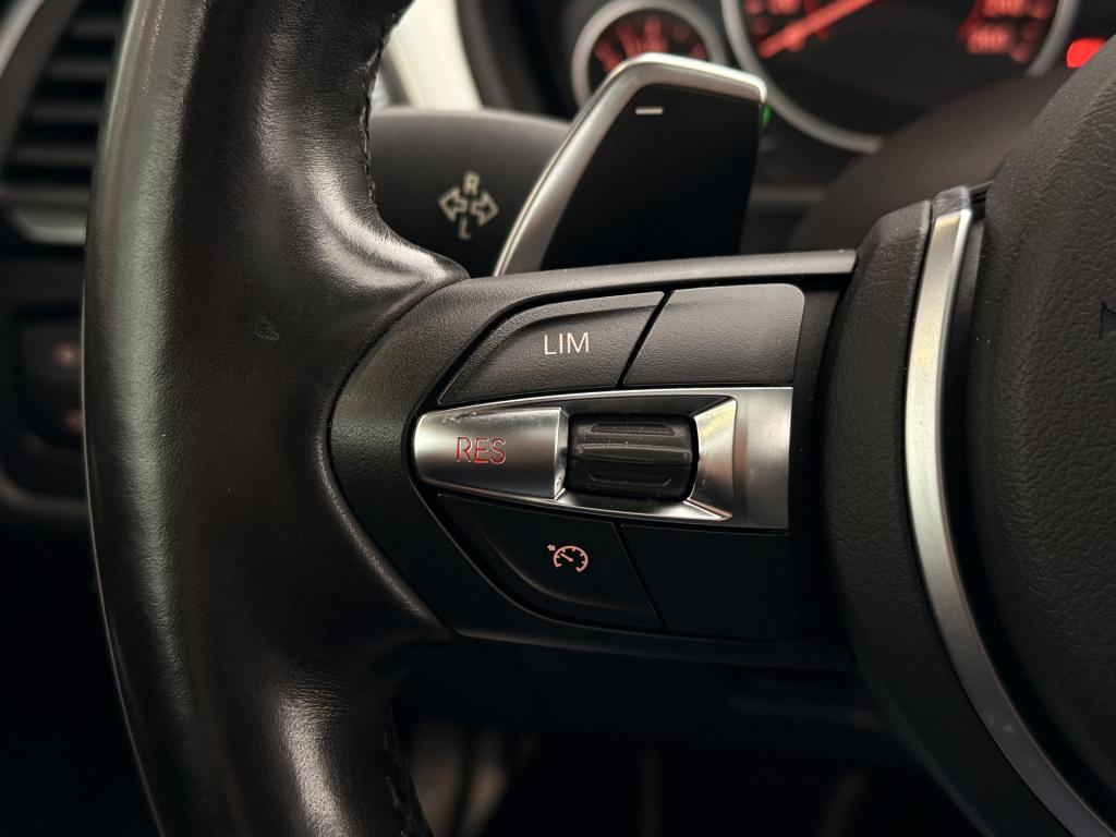 BMW 3-serie 330e m-sport | head-up | cruise | stoelverwarming | 360 | leder