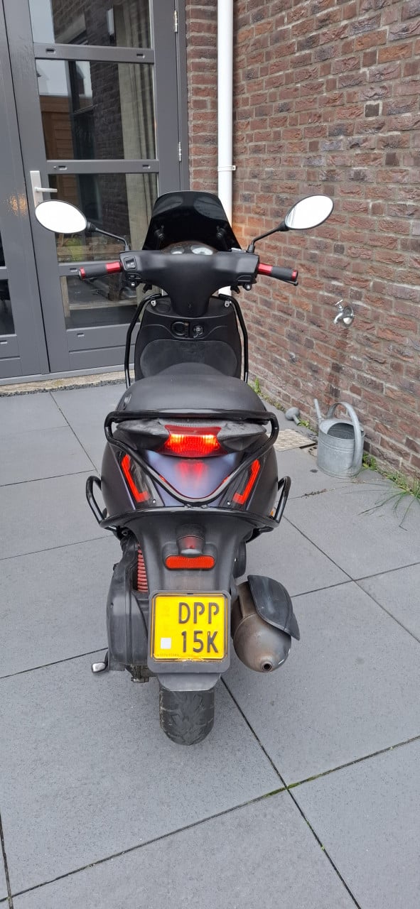 Piaggio Zip 4T