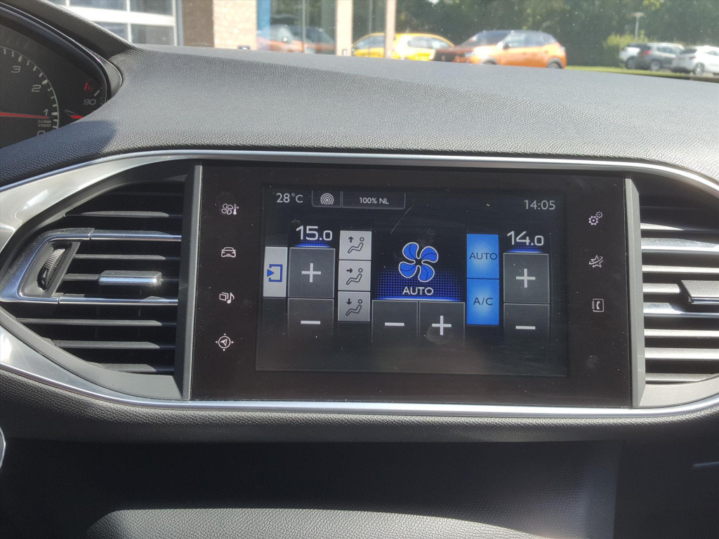 Peugeot 308 gt 1.6 turbo-205pk navigatie | full-led | alcantara | trekhaak 