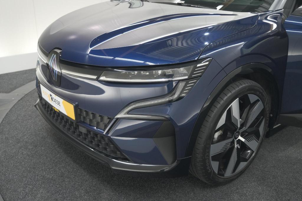Renault Megane E-tech ev40 boost charge techno | pack winter | camera | app