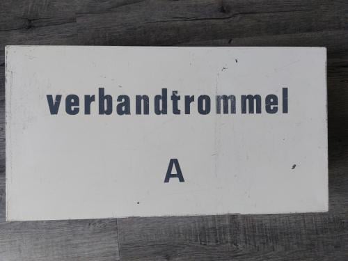 METALEN VERBANDTROMMEL.