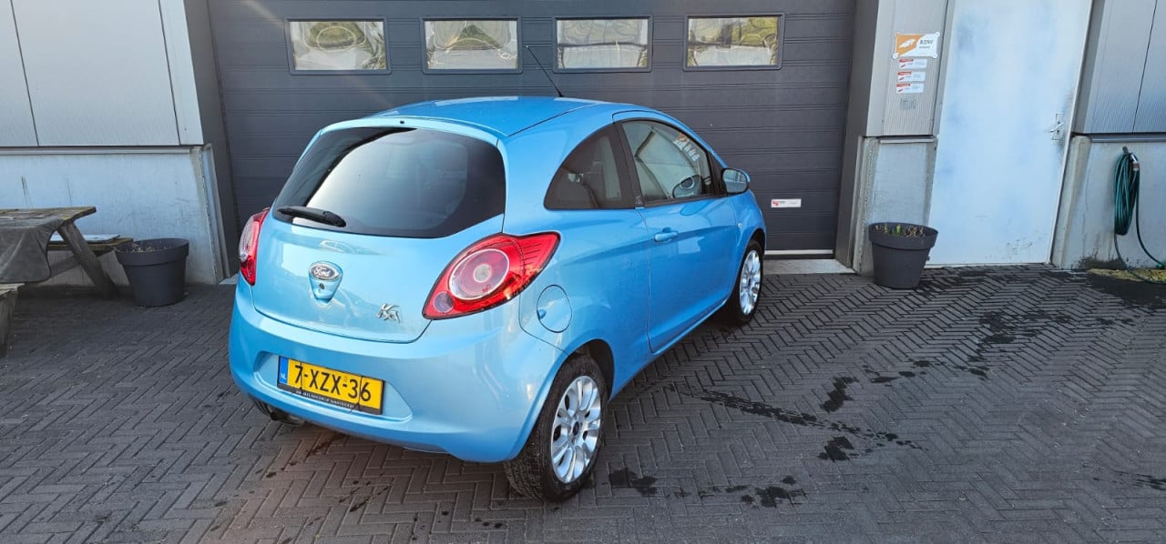 TE KOOP FORD KA 1.2 TITANIUM MET AIRCO