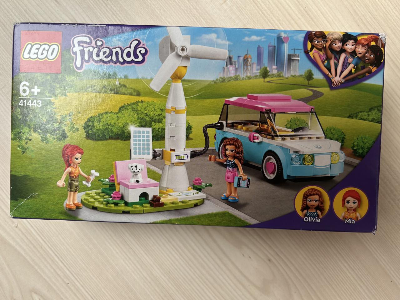 Lego Friends....  Elektrische auto + windmolen.