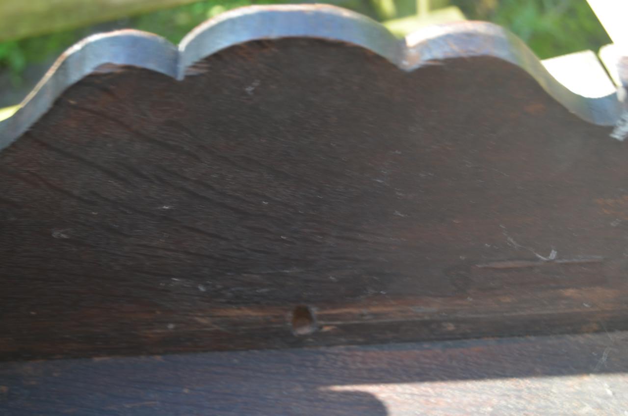 19e Eeuws Engels pottenkastje, alhoewel............