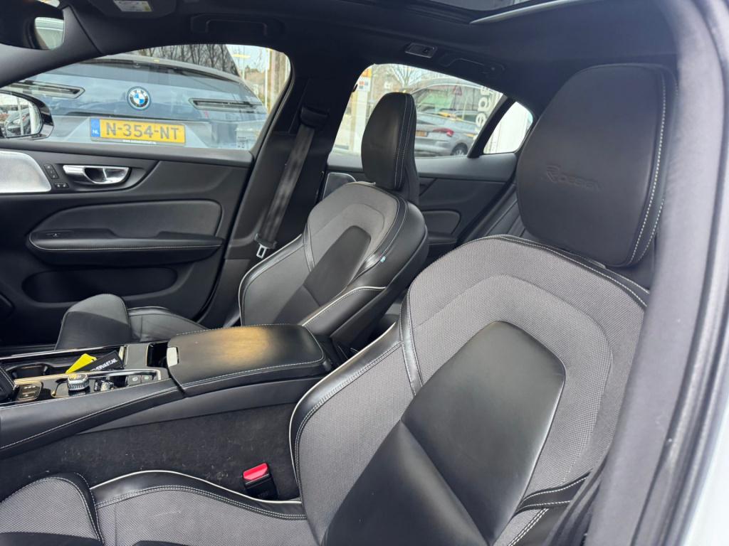 Volvo S60 2.0 t8 awd twin engine r-design