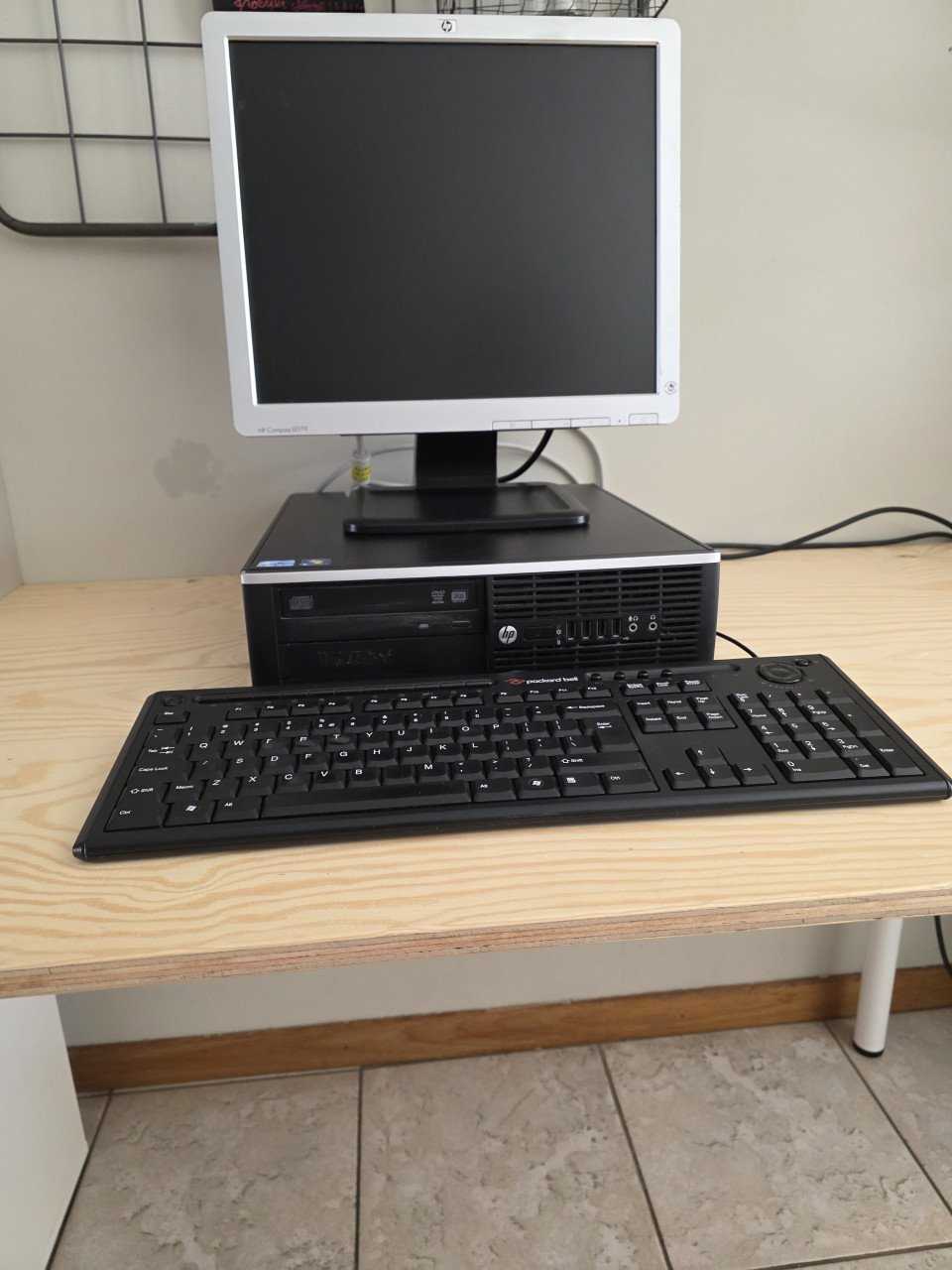 Classic gaming HP 8200 Elite i5 ws XP dos games  + 400 MS-dos spellen erop.