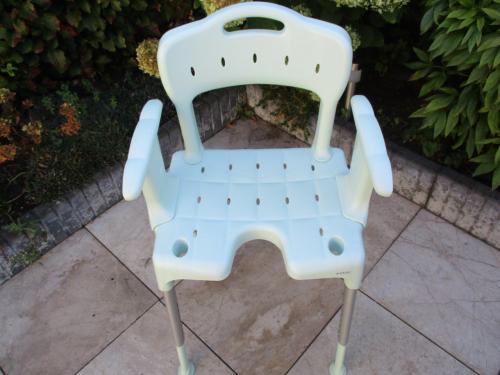 Zgan Etac kunstof douchestoel in hoogte instelbaar met antislip doppen