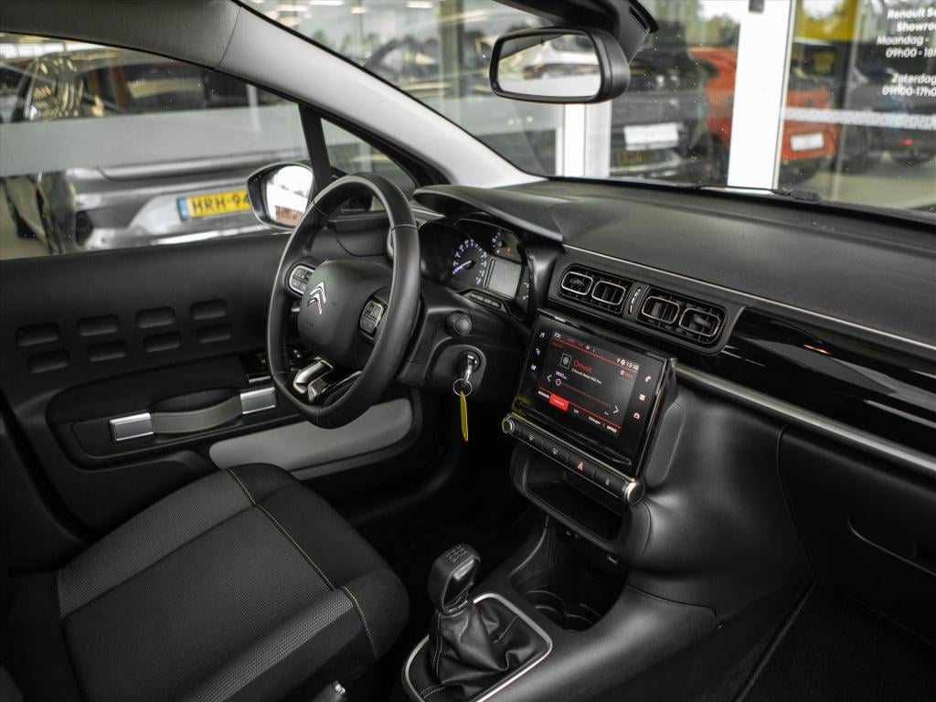 Citroen C3 1.2 puretech 82pk shine | panoramadak | stoelverwarming | cruise