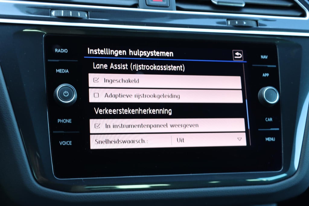 Volkswagen Tiguan 1.5 tsi comfortline business r-line 150pk dsg7