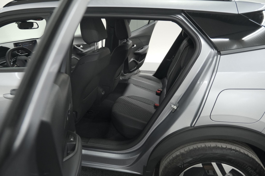 Peugeot 2008 puretech 100 allure | camera | navigatie | apple carplay | par