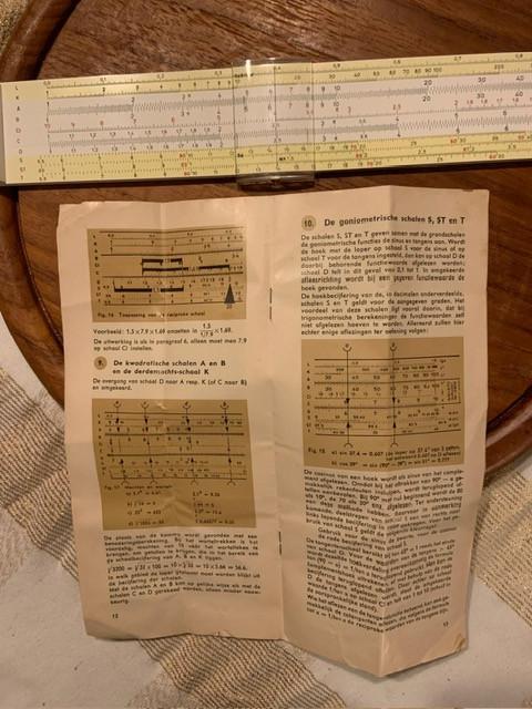 Te koop; vintage rekenliniaal aristo logoritme onderwijs school