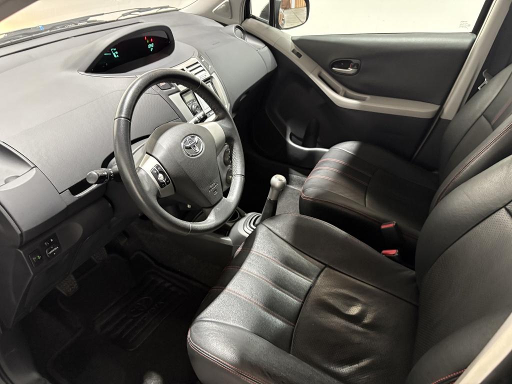 Toyota Yaris 1.3 vvti executive