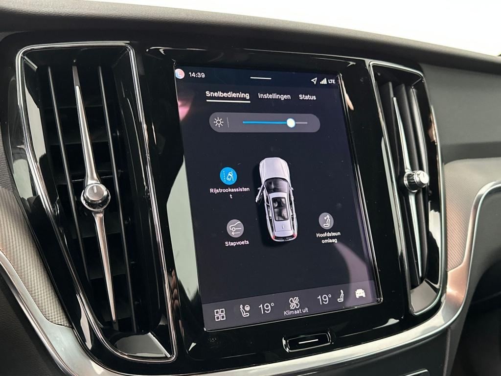 Volvo V60 t6 398pk recharge plus dark| adap.cruise| 360camera| trekhaak