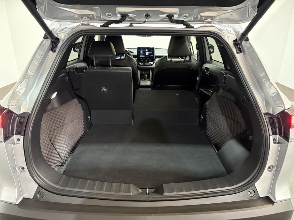 Toyota Corolla Cross 2.0 hp hybrid first edition