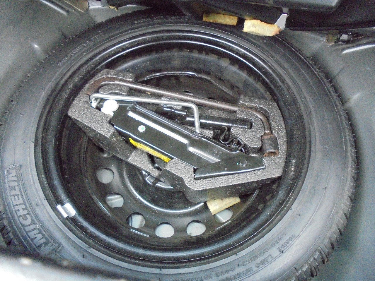 C1 Donker grijs 5 deur uitvoering nieuwe apk bij verkoop met N.A.P € 2850