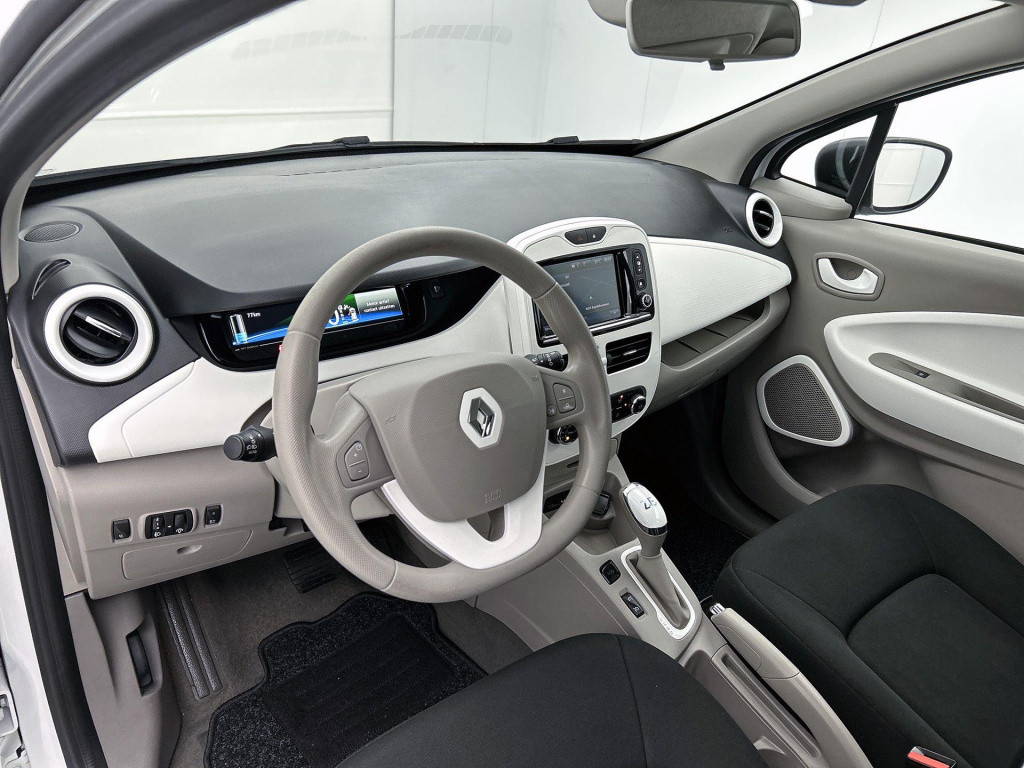 Renault Zoe r90 life 41 kwh | apple carplay / android auto | climate contro