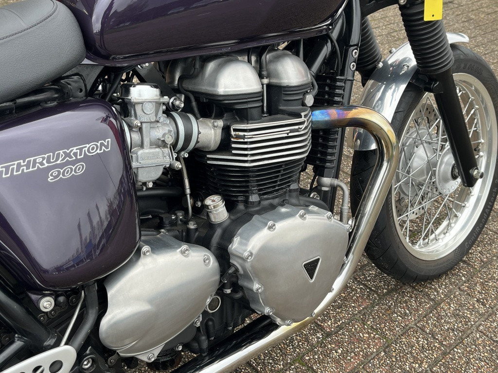 Triumph Thruxton 900 inj
